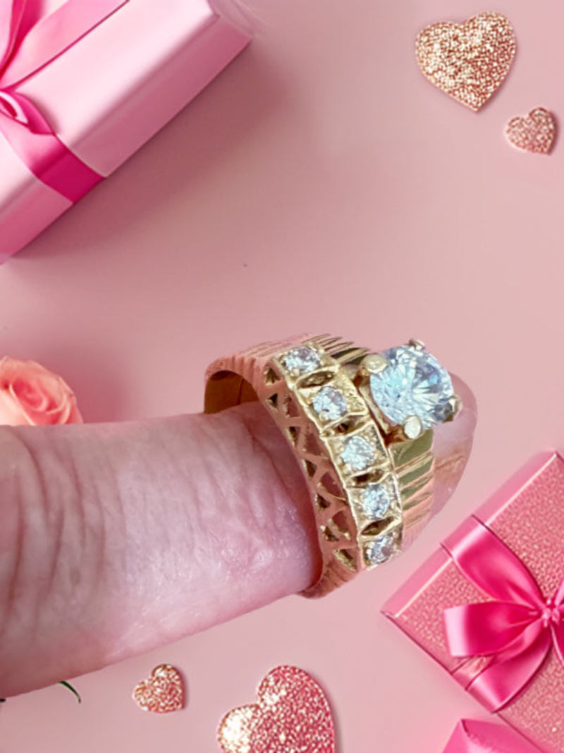 Anillos de compromiso calados.