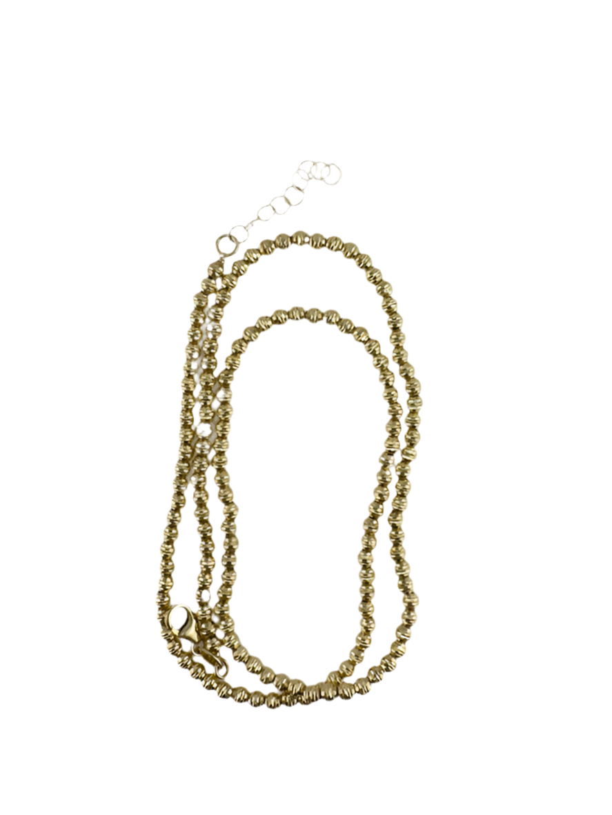 Collar de bolas diamantadas
