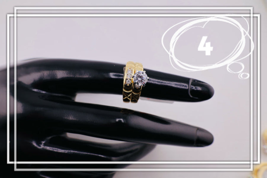 Anillos de compromiso modernos.