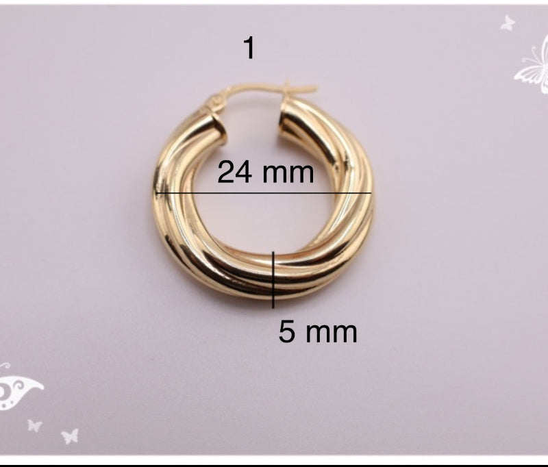 Argollas torcidas lisas, grosor 5 mm.