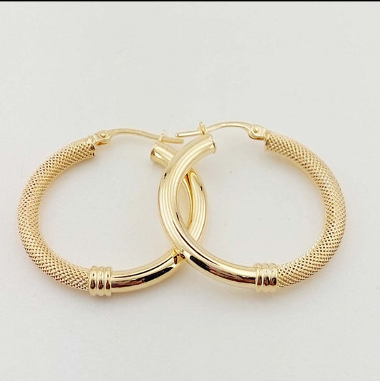 Aretes de aro lisos y satinados