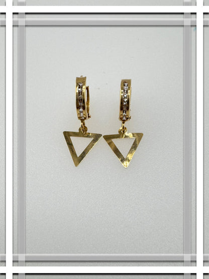 Aretes Huggies con colgantes
