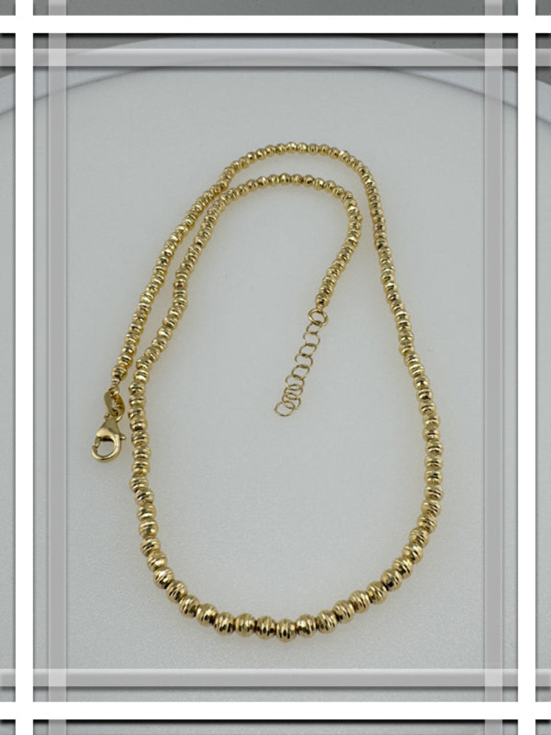 Collar de bolas diamantadas