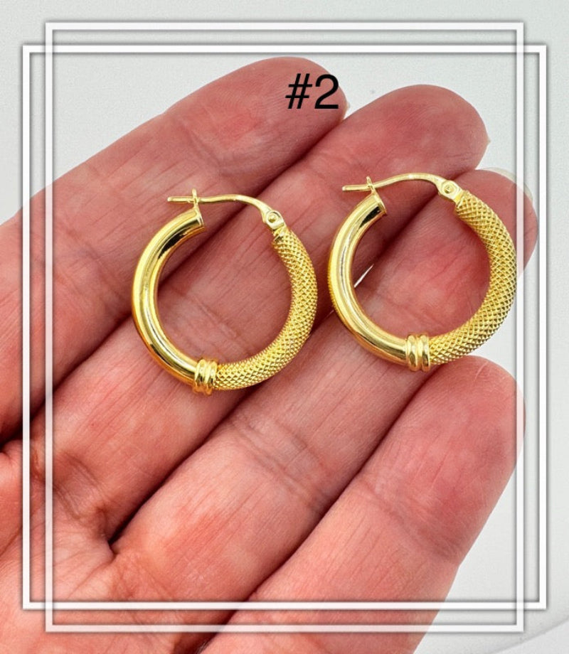 Aretes de aro lisos y satinados