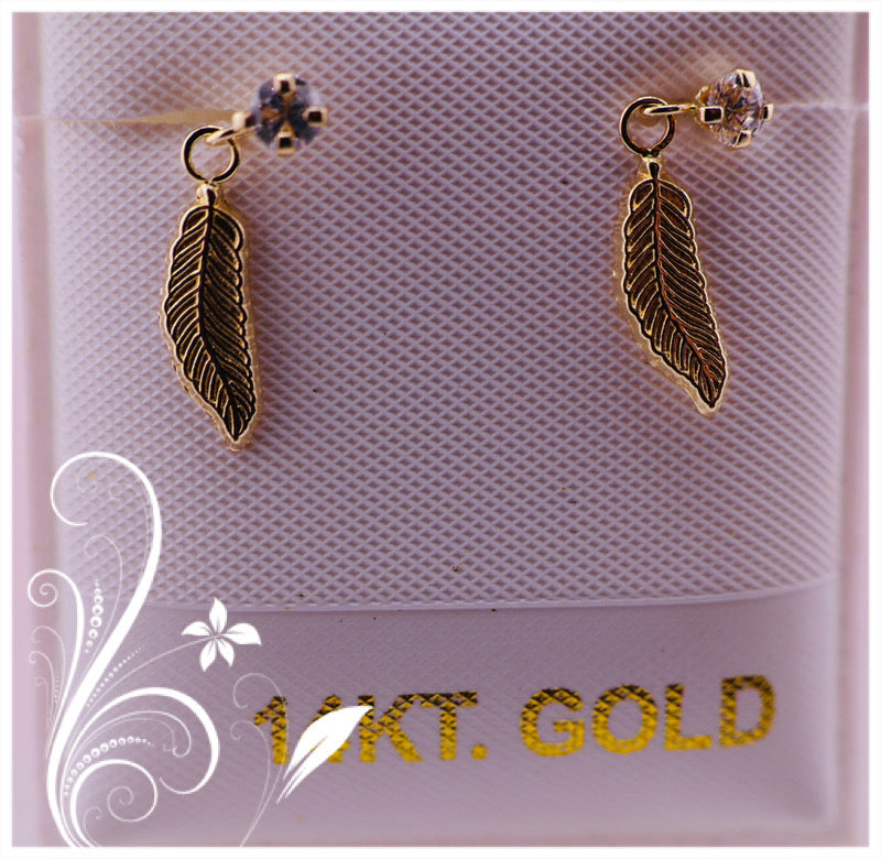 Earrings glued with pendant