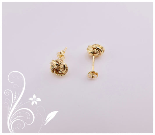 Aretes de nudo del amor