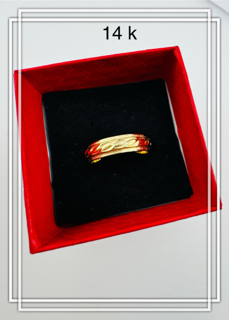Anillo de compromiso tradicional
