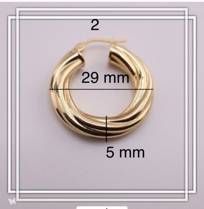 Argollas torcidas lisas, grosor 5 mm.