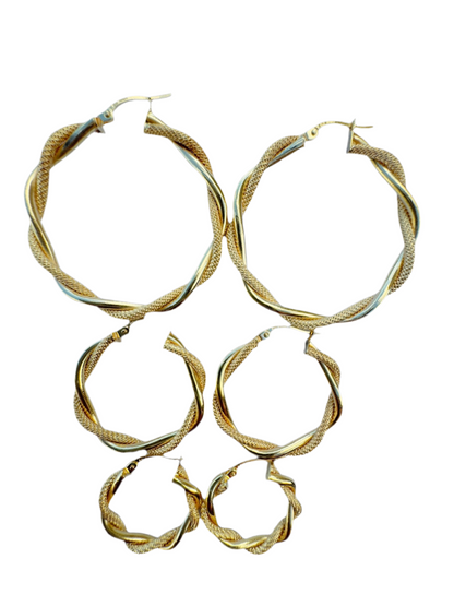 Aretes retorcidos lisos y satinados