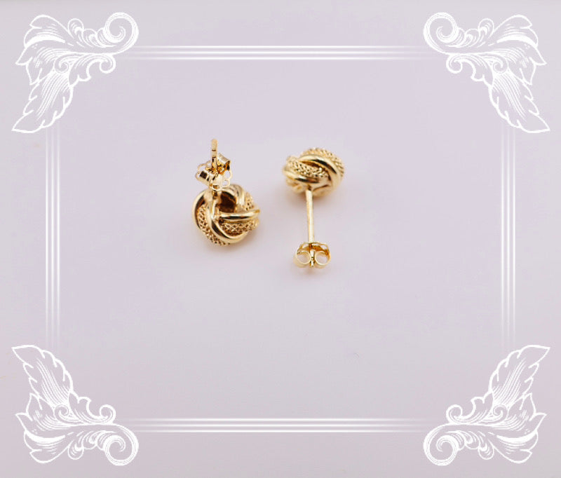 Aretes de nudo del amor