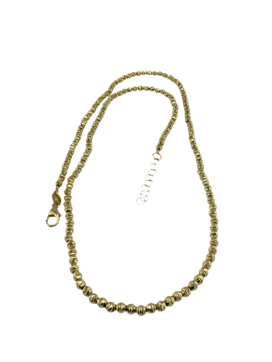 Collar de bolas diamantadas