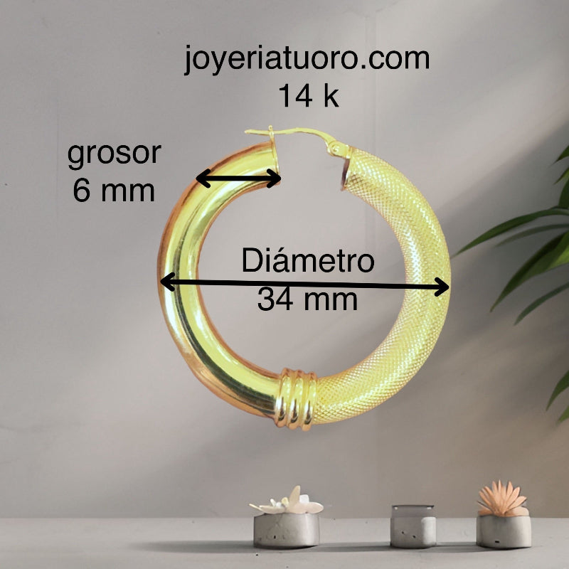 Aretes gruesos lisos y satinados