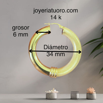 Aretes gruesos lisos y satinados