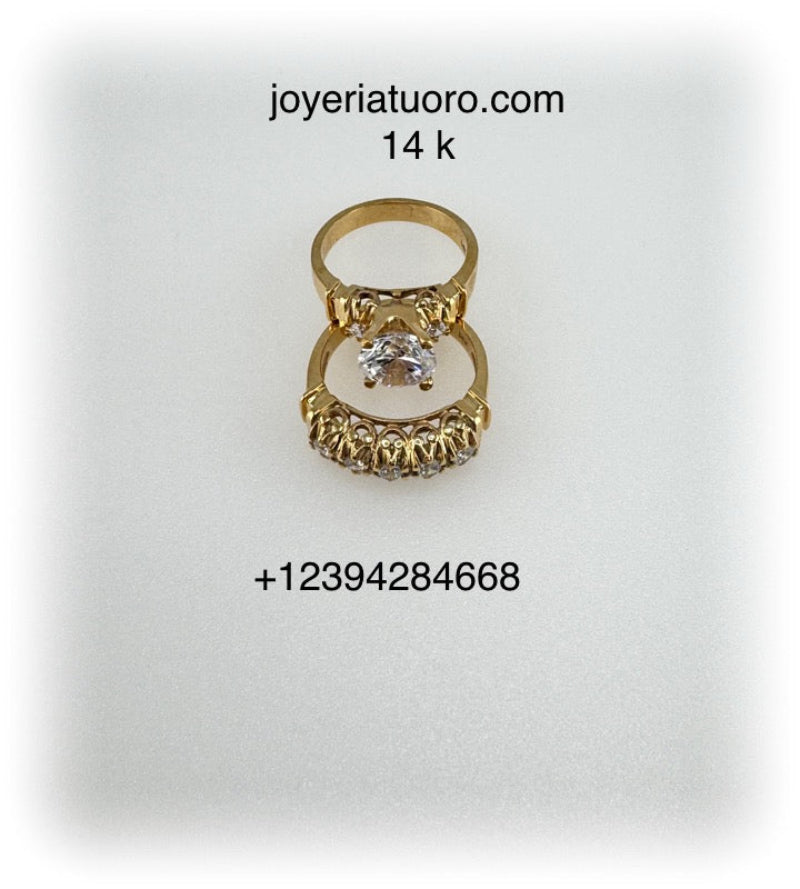 Anillos de compromiso tradicionales.