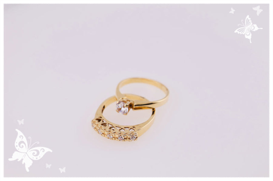 Anillos de compromiso lisos.