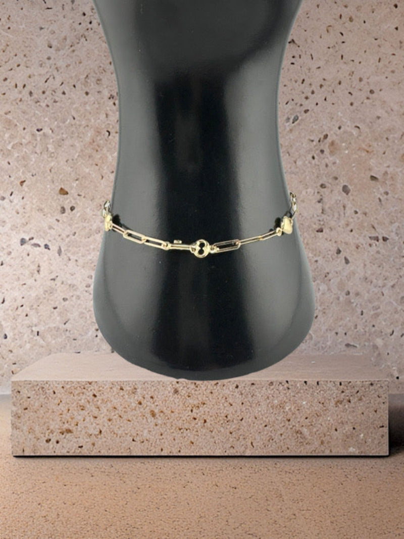 Pulseras de llaves y corazones