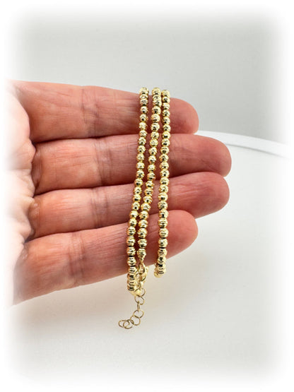 Collar de bolas diamantadas