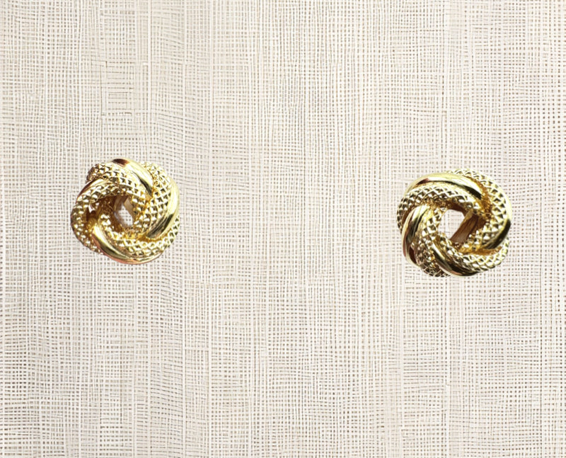 Aretes de nudo del amor
