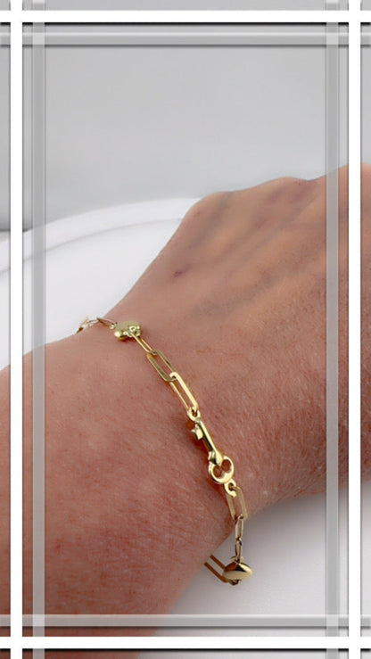Pulseras de llaves y corazones