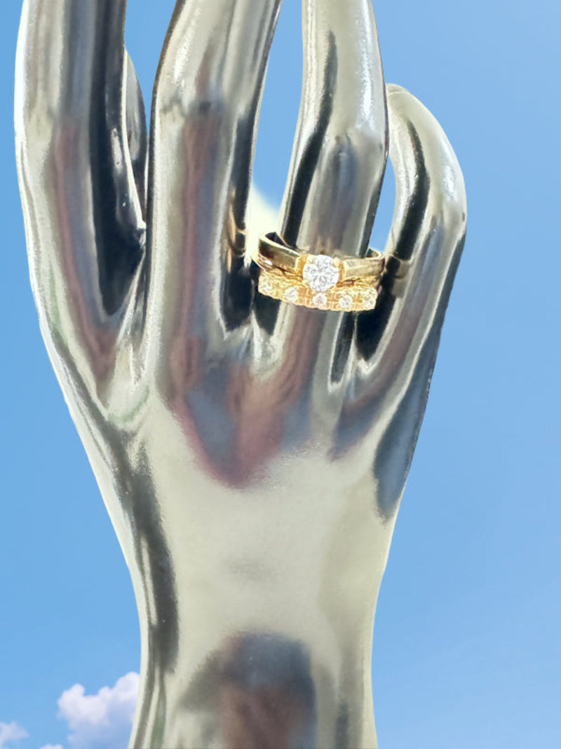 Anillos de compromiso liso.