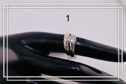 Anillos de compromiso modernos.