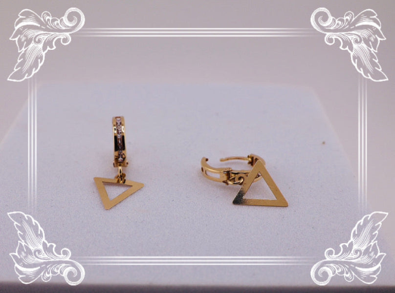 Aretes Huggies con colgantes