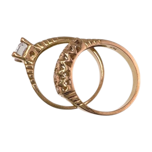 Anillos de compromiso calados.