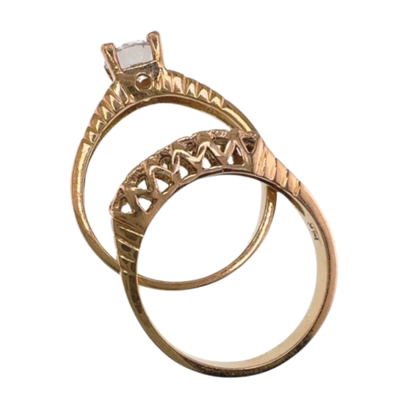 Anillos de compromiso calados.