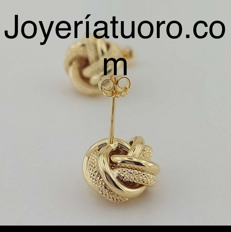 Aretes de nudo del amor
