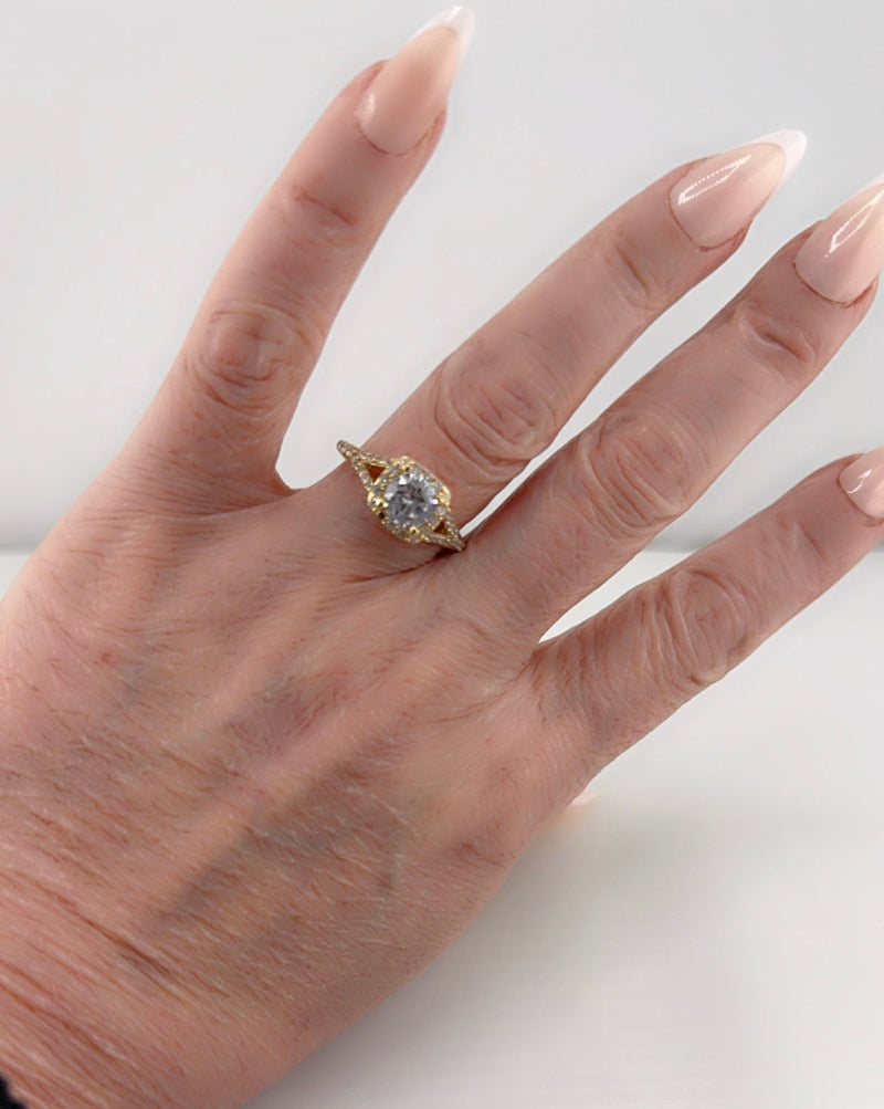 Anillo de compromiso halo